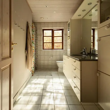 Timber House Surrounded By Nature Near Gilleleje 度假居 *